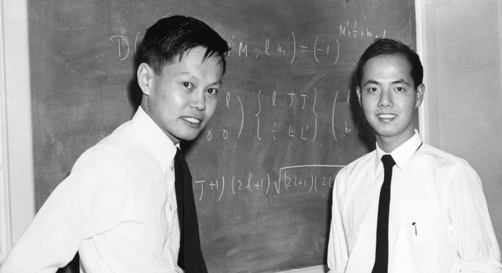 Chen-Ning Yang (left) and Tsung-Dao Lee