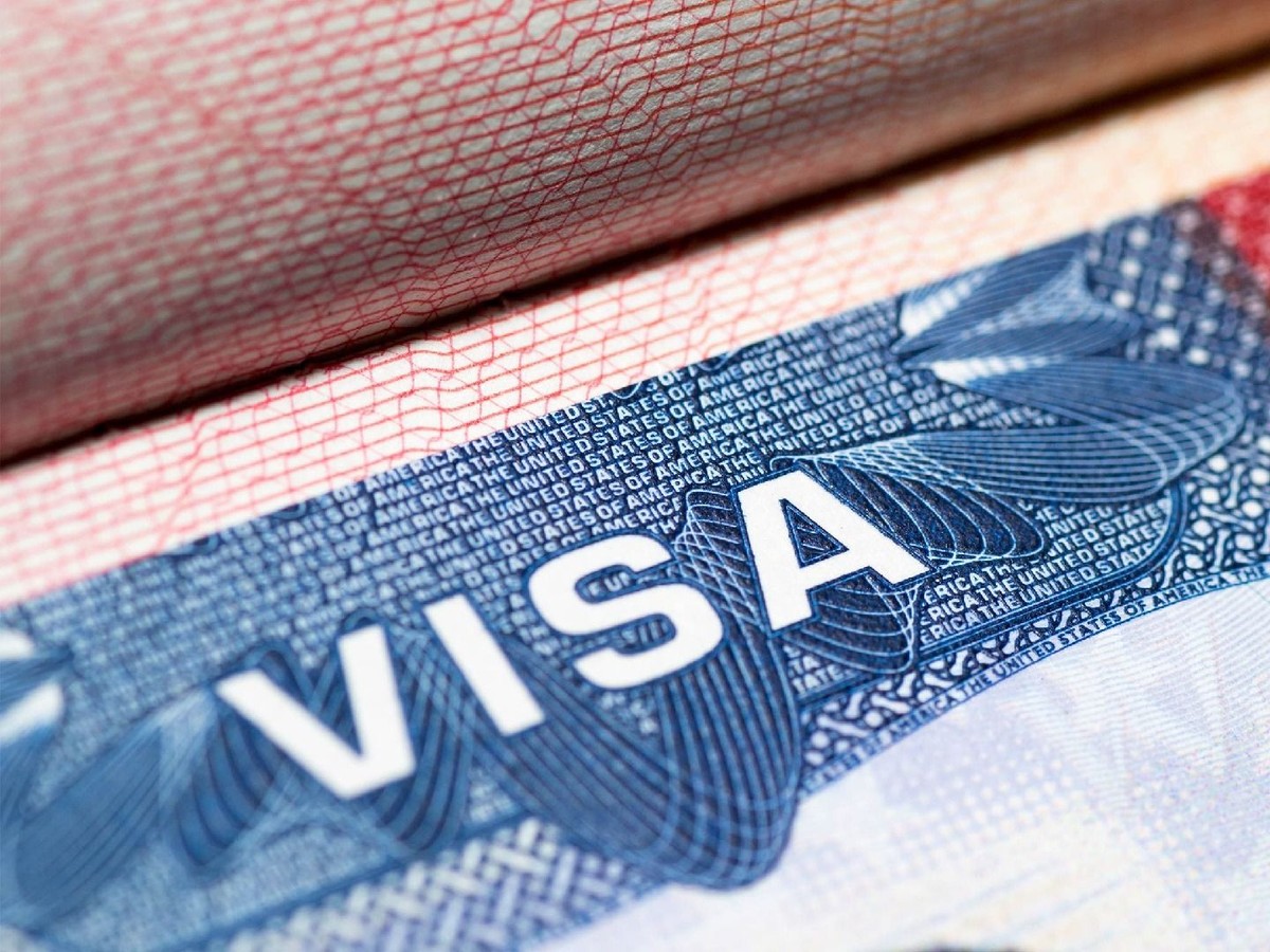 A US visa application document